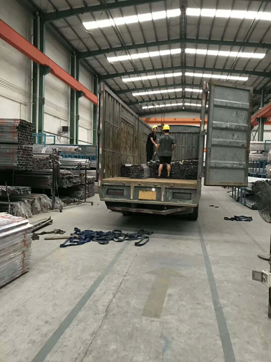 正佳不銹鋼倉(cāng)庫(kù).jpg 正佳不銹鋼倉(cāng)庫(kù).jpg